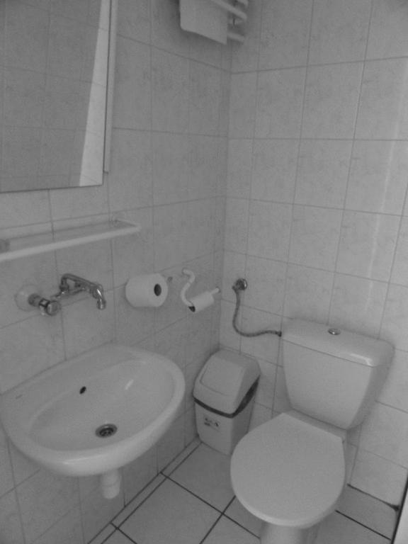 Strzeszynek - Wypoczynek Motel พอซนาน ภายนอก รูปภาพ